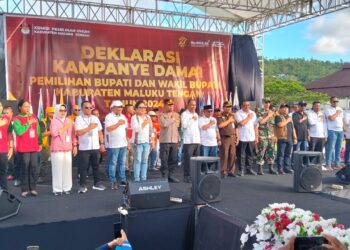4 Paslon Pilkada Malteng Teken Deklarasi  Pilkada Damai