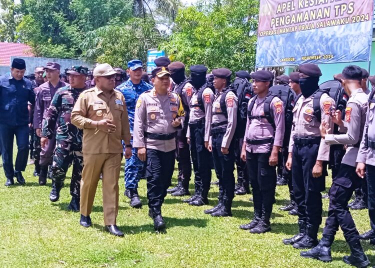 Polres Malra Gelar Apel Kesiapan Pengamanan TPS, Huwae Jadi Irup