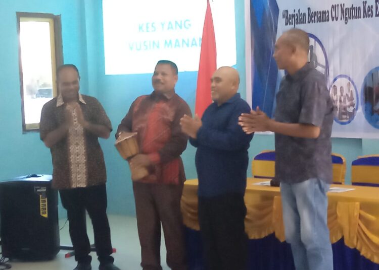 PLT Sekda Buka Rapat CU Ngutun Kes Evav Tahun Buku 2025