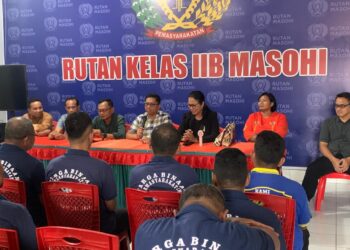 Kunjungan Kerja Kakanwil Ditjenpas Maluku dan Ketua Klasis GPM Masohi di Rutan Masohi