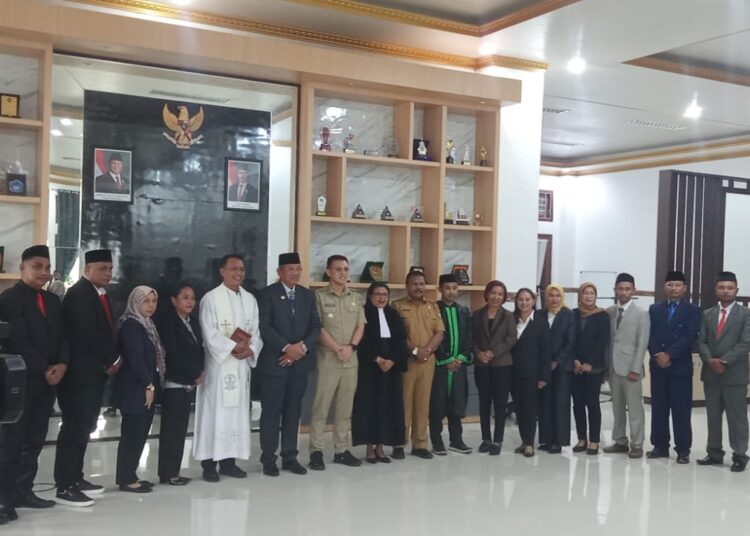 13 Pejabat Administrator dan Pengawas Dilantik Bupati Thaher