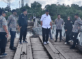 Bupati Malra dan Kepala BPJN Maluku Tinjau Kondisi Jembatan Rumadian