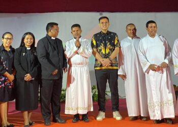 Wabup Viali Hadiri Misa Perdana Pastor di Ngefuit Atas