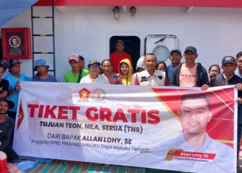 Anggota DPRD Maluku Fasilitasi Kepulangan Warga TNS untuk Panen Hasil Perkebunan