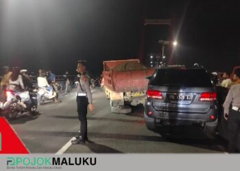 Truk Aspal Proyek Bos Teli Nio Gelondor di JMP, Fortuner Ringsek