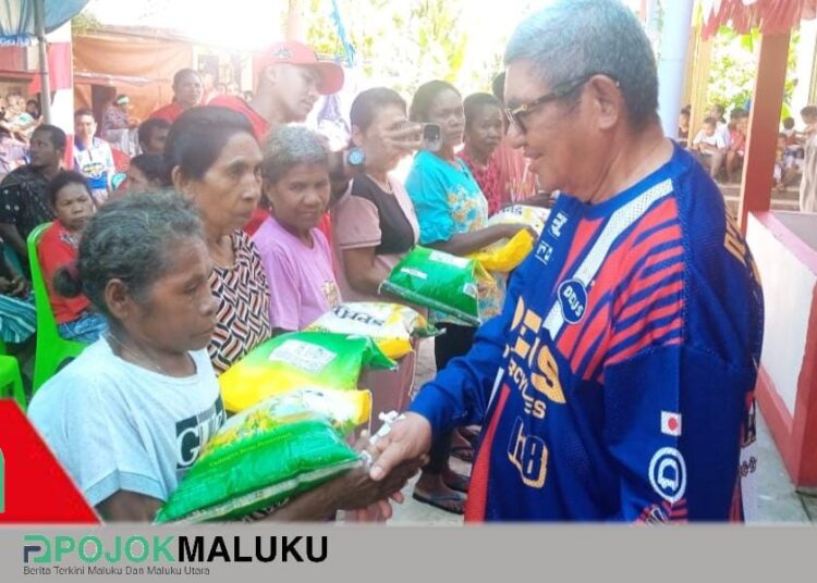 HUT GPM Ke-90 Bupati Malra dan Forkopimda Sambangi Jemaat GPM Madwaer