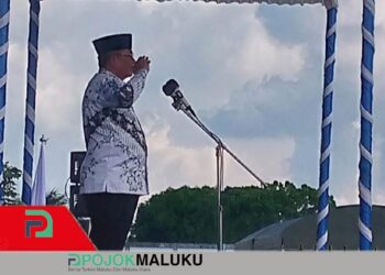 Bupati Thaher Tegur dan Beri Motivasi Guru di Upacara HUT PGRI ke-80