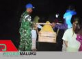 Satgas Pulau Terluar Wilayah Kodim 1503/Tual Bantu Evakuasi Warga Sakit di Kepulauan Aru