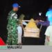 Satgas Pulau Terluar Wilayah Kodim 1503/Tual Bantu Evakuasi Warga Sakit di Kepulauan Aru
