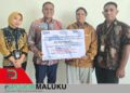 BRI Pulau Aru Serahkan Klaim Asuransi Davestera  kepada Ahli Waris Nasabah