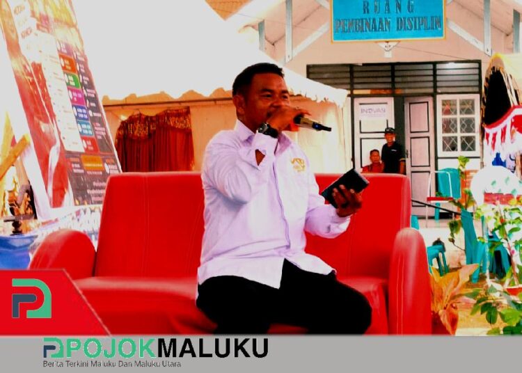 Dulu Taruh Nyawa Demi Sekolah, Kini Tinggal Klik!, Cerita Luther Rahajaan Bikin Haru di Dialog Hardiknas Malra